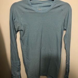 Lululemon blue athletic too